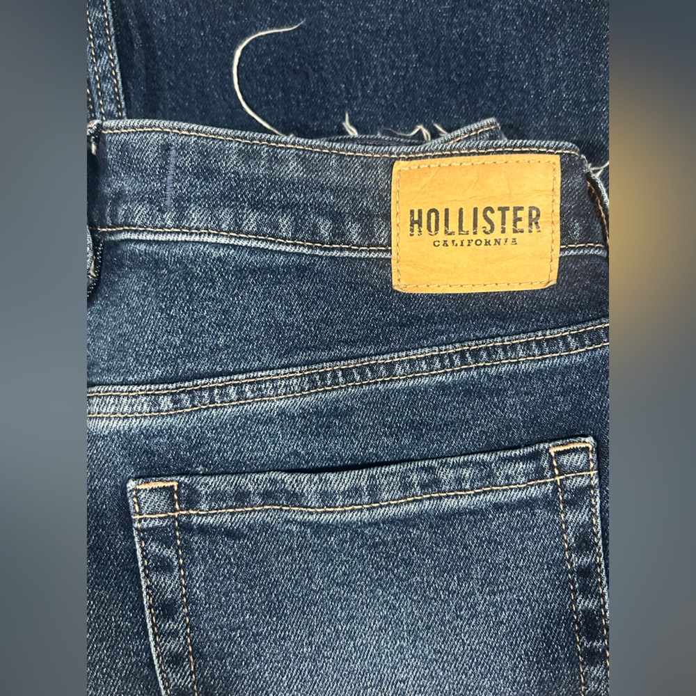 Hollister Dark Blue High-Rise Denim Jeans